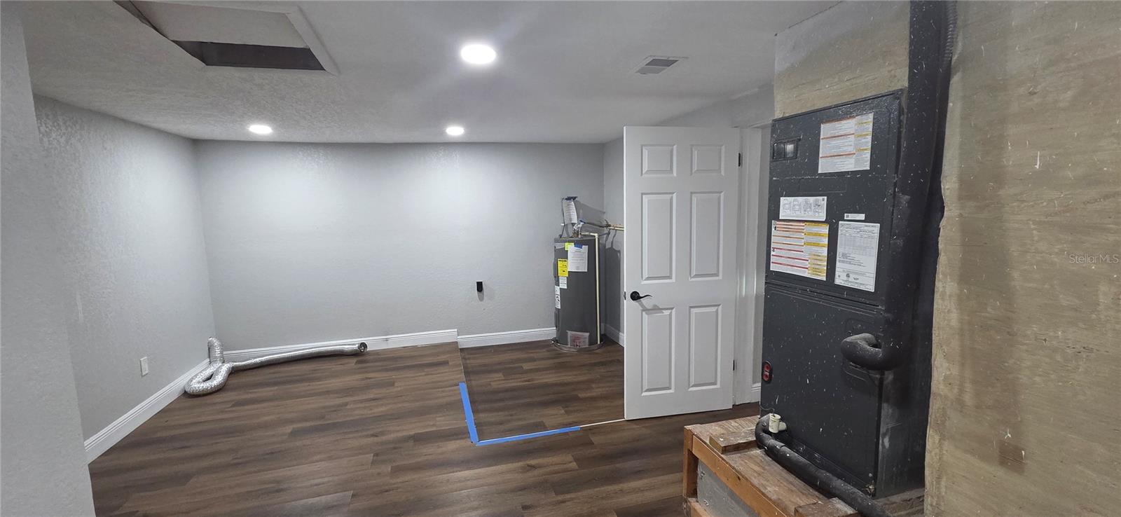 Image 28 of 32 For 1304 Mayflower Drive