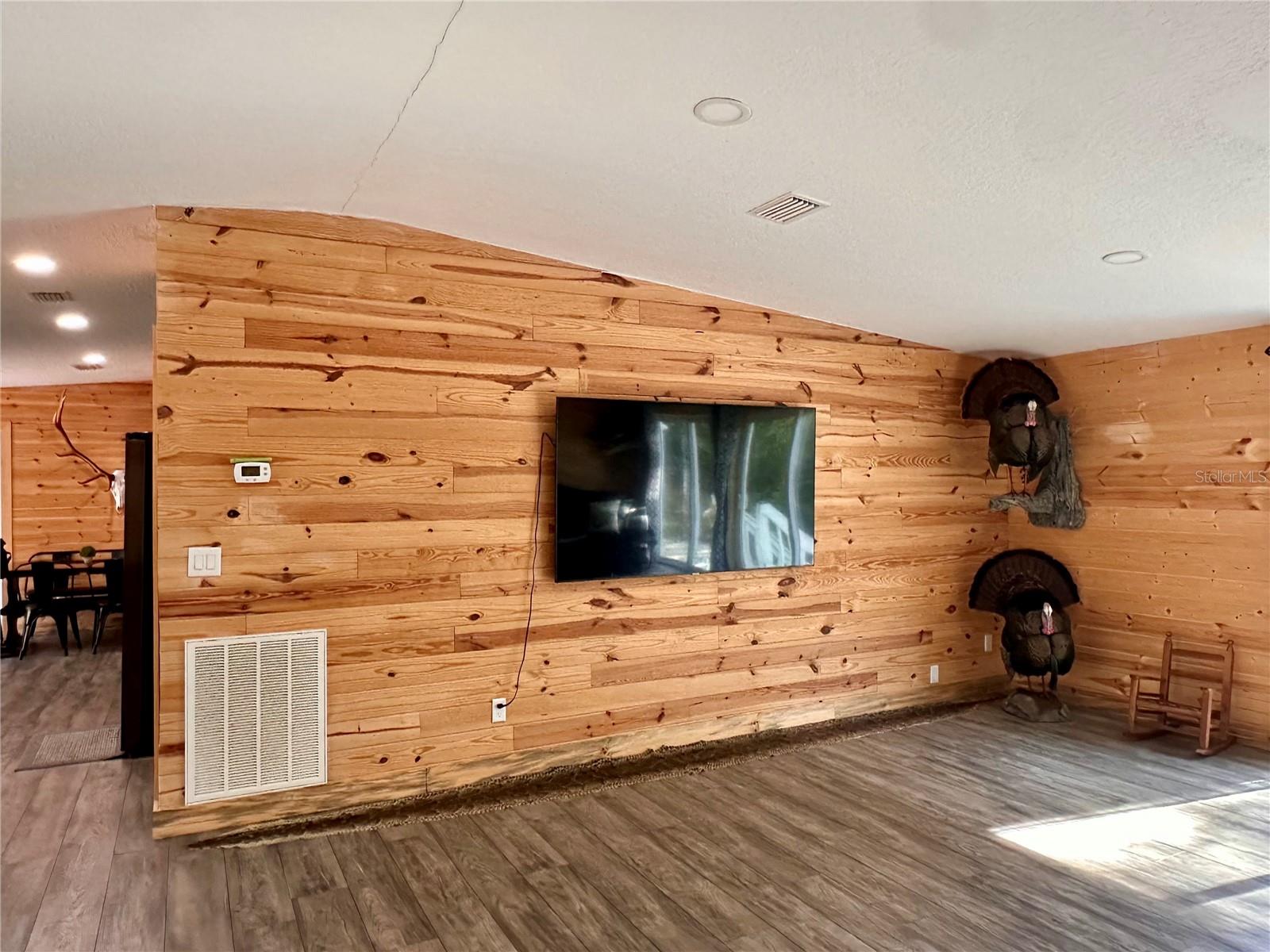 Image 14 of 56 For 4125 Tiger Creek Trl