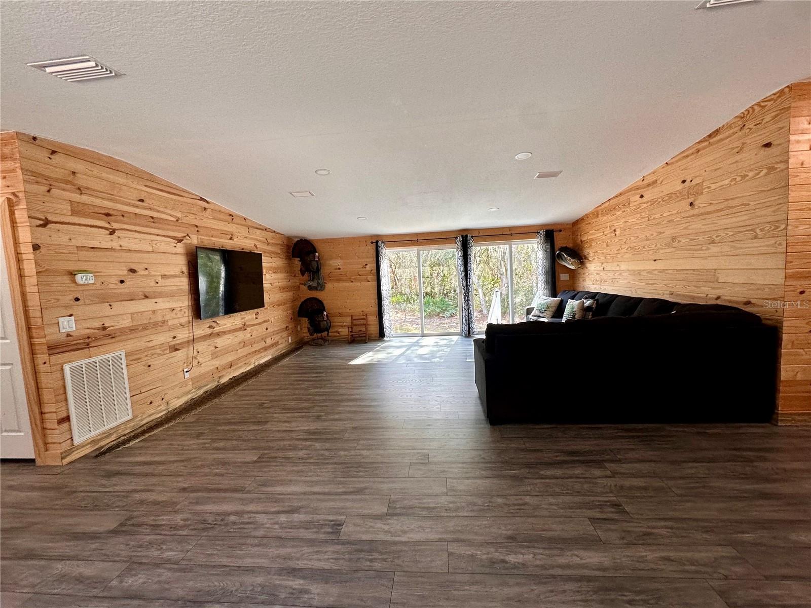 Image 15 of 56 For 4125 Tiger Creek Trl