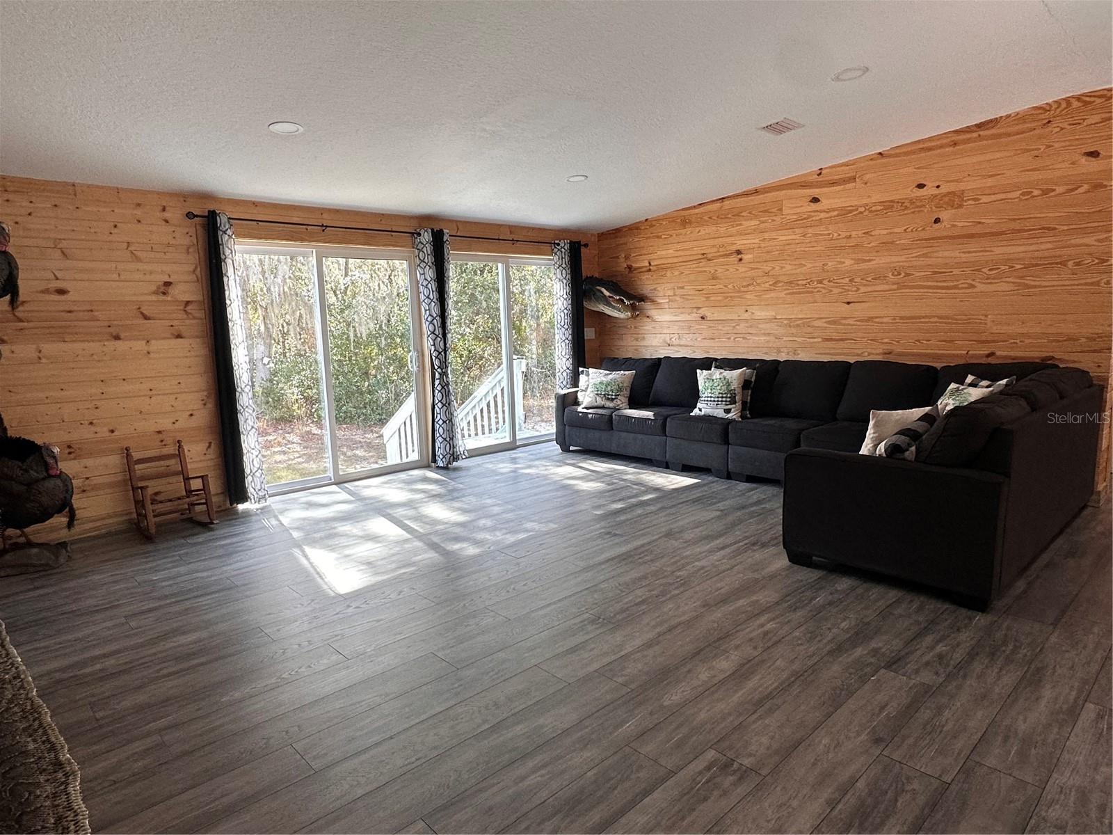 Image 18 of 56 For 4125 Tiger Creek Trl