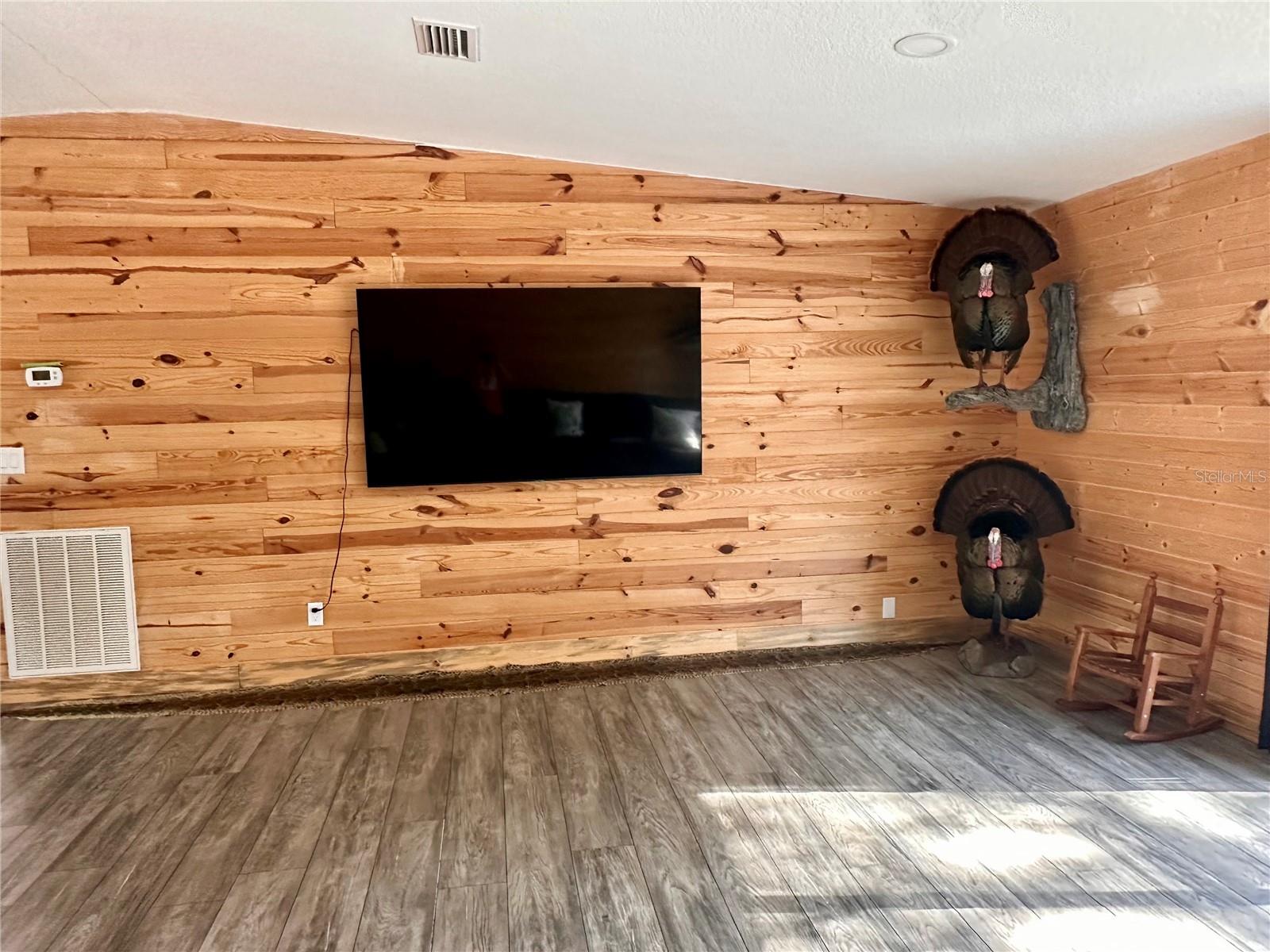 Image 23 of 56 For 4125 Tiger Creek Trl