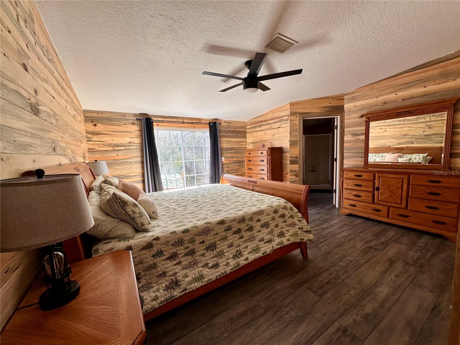 Image 28 of 56 For 4125 Tiger Creek Trl