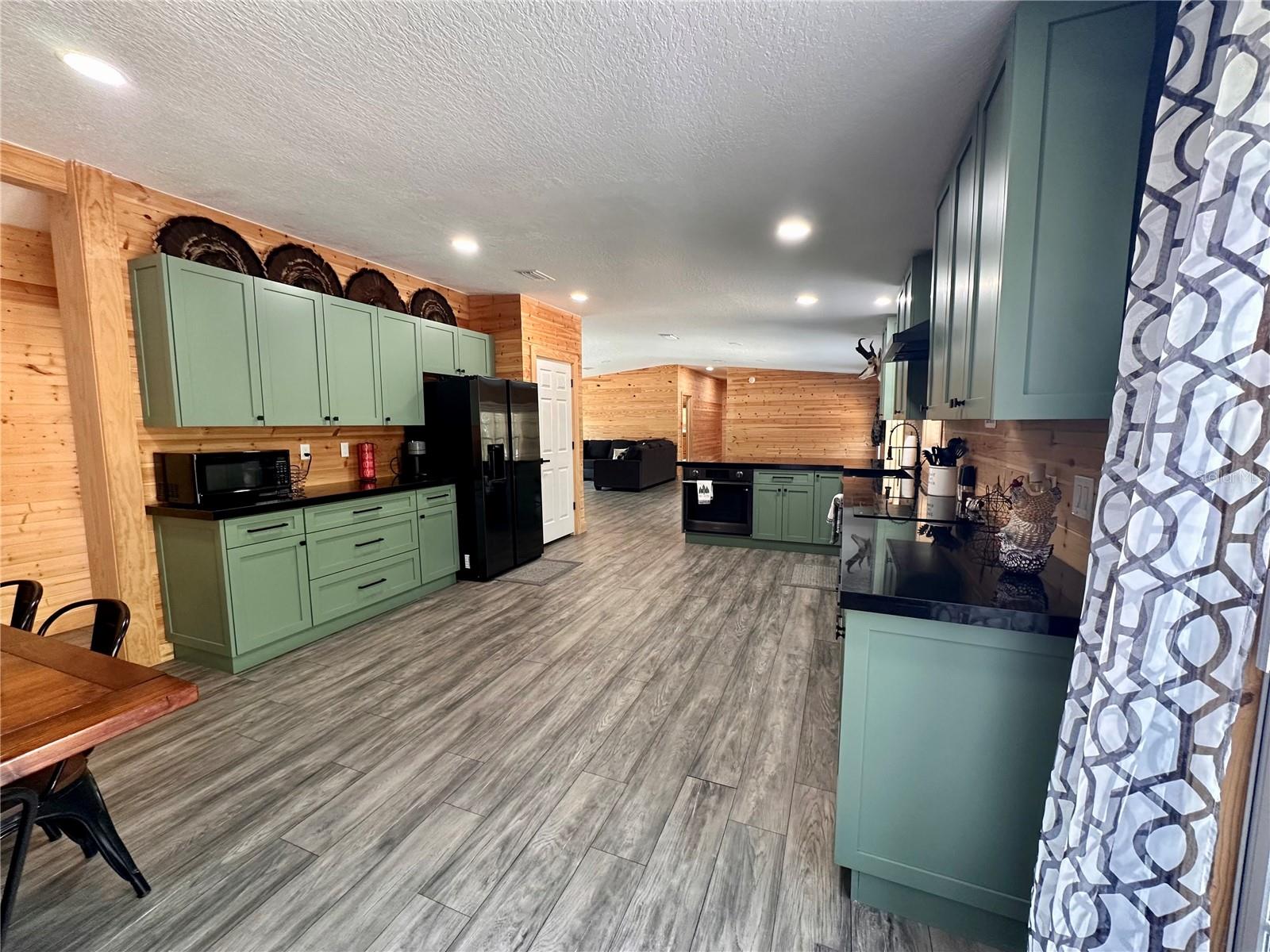 Image 7 of 56 For 4125 Tiger Creek Trl