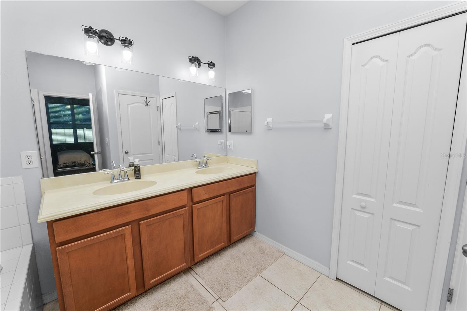 Image 19 of 49 For 7226 Cedarcrest Boulevard