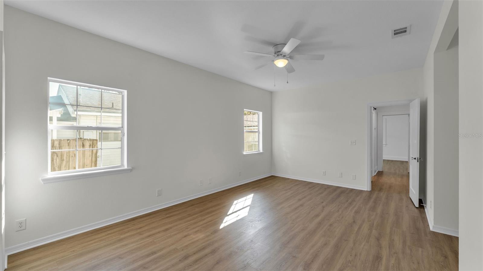 Image 12 of 29 For 208 Poinsettia Street