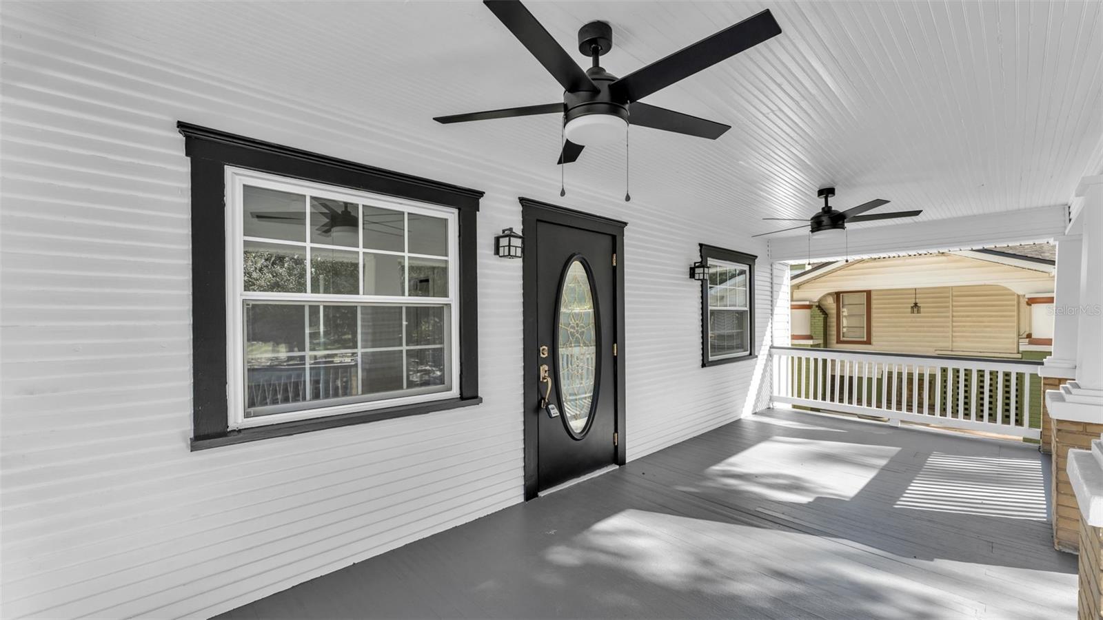 Image 21 of 29 For 208 Poinsettia Street