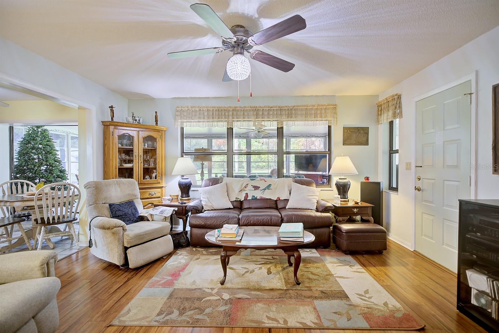 Image 10 of 43 For 3613 Divot Road