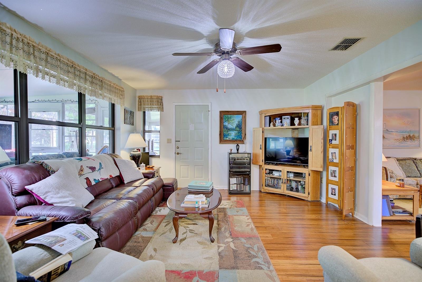 Image 11 of 43 For 3613 Divot Road