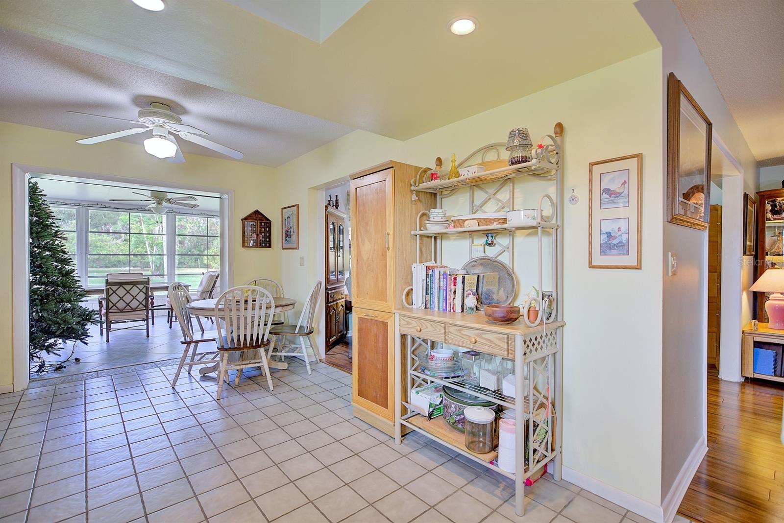 Image 15 of 43 For 3613 Divot Road