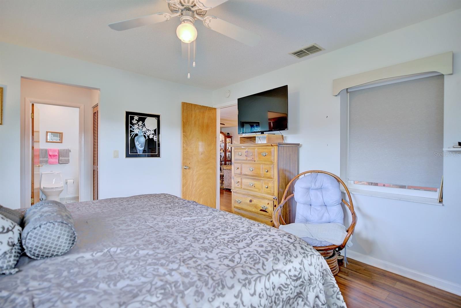 Image 22 of 43 For 3613 Divot Road