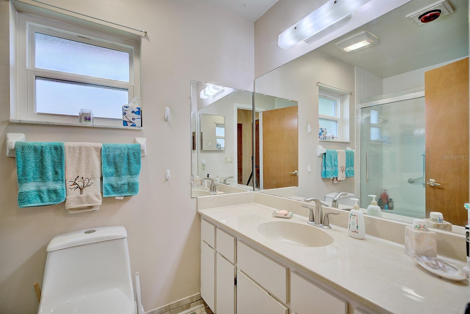 Image 29 of 43 For 3613 Divot Road