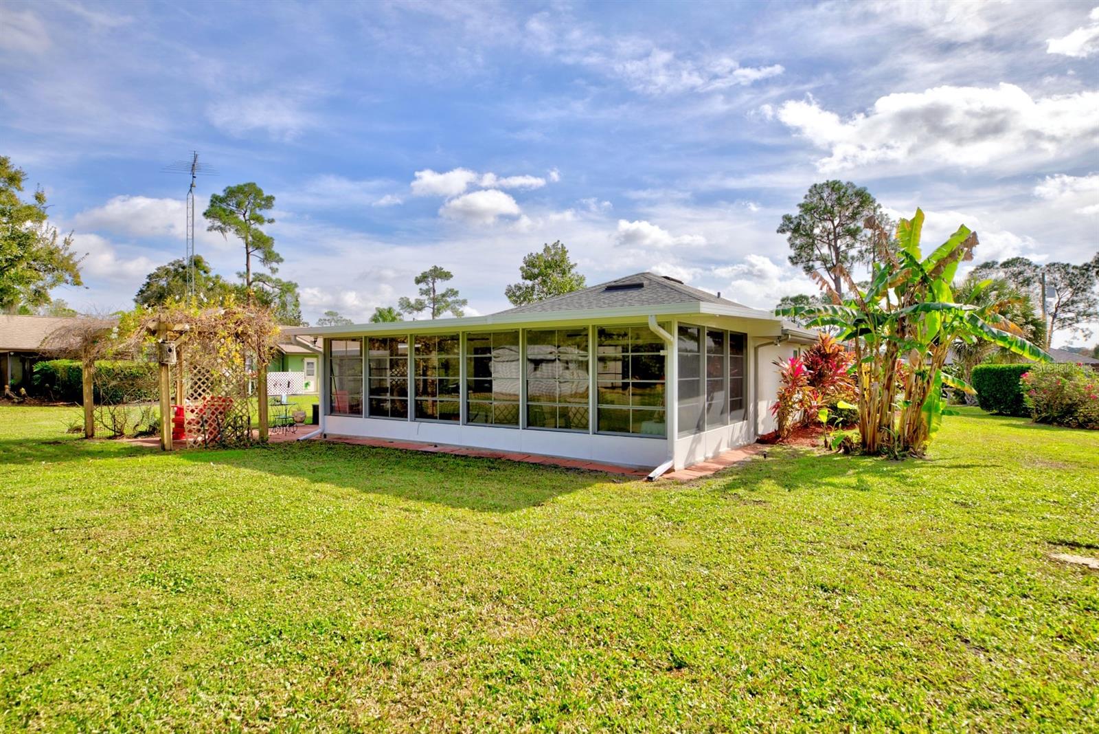 Image 32 of 43 For 3613 Divot Road