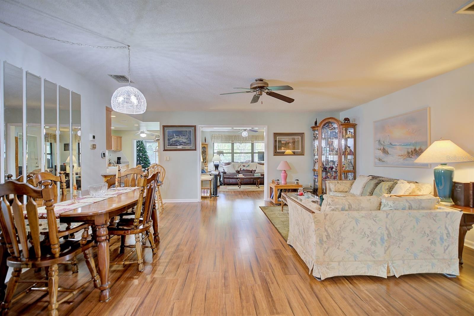 Image 5 of 43 For 3613 Divot Road