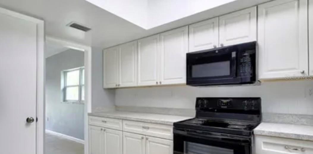 Image 4 of 10 For 115 Glenn Avenue Nw