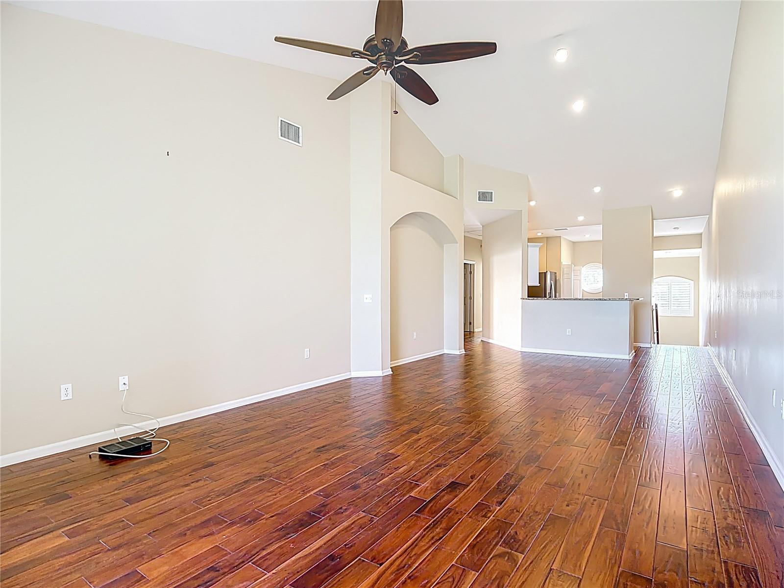 Image 19 of 58 For 457 Enclave Place 457