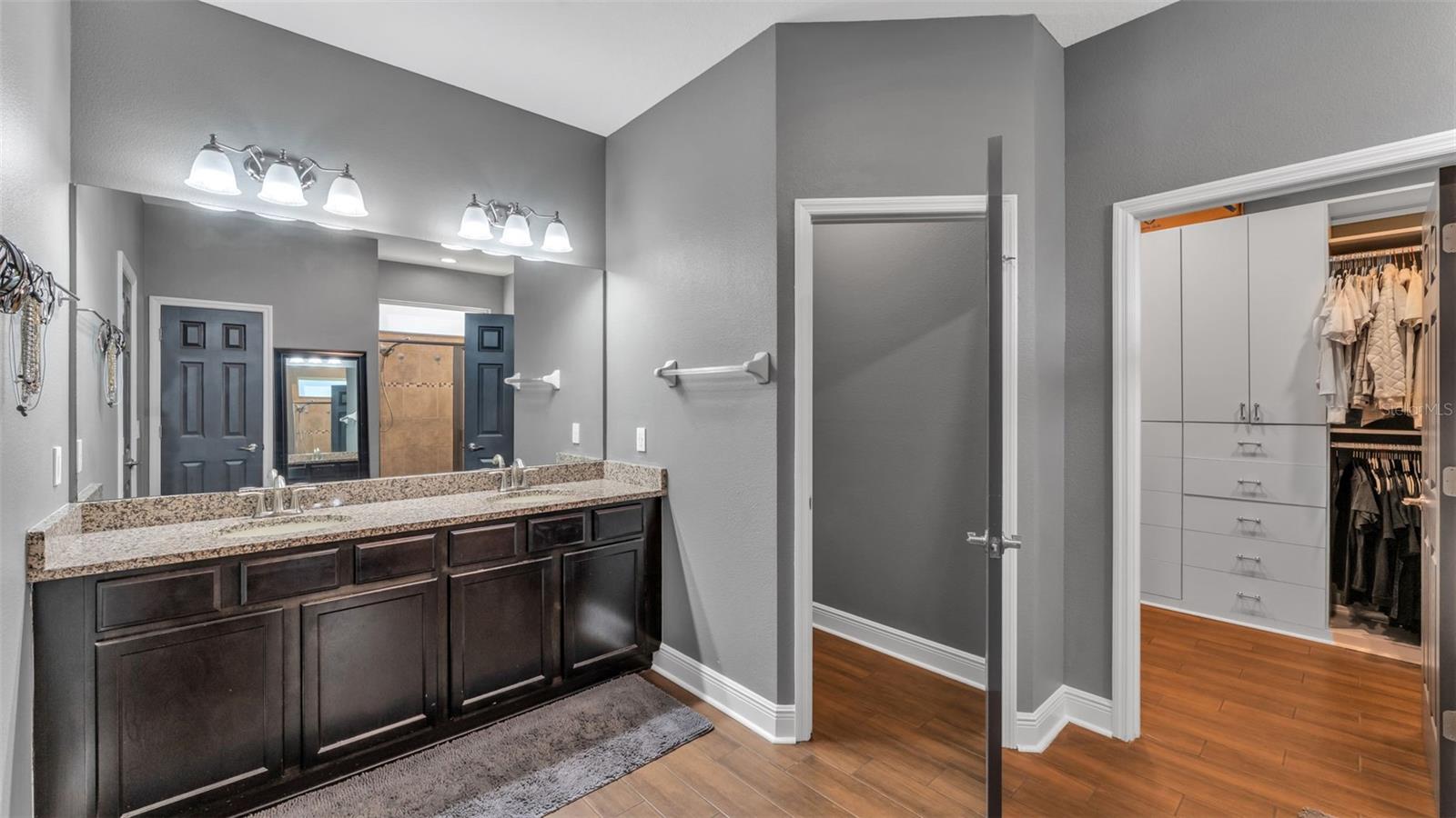 Image 23 of 48 For 6247 Hawk Grove Court