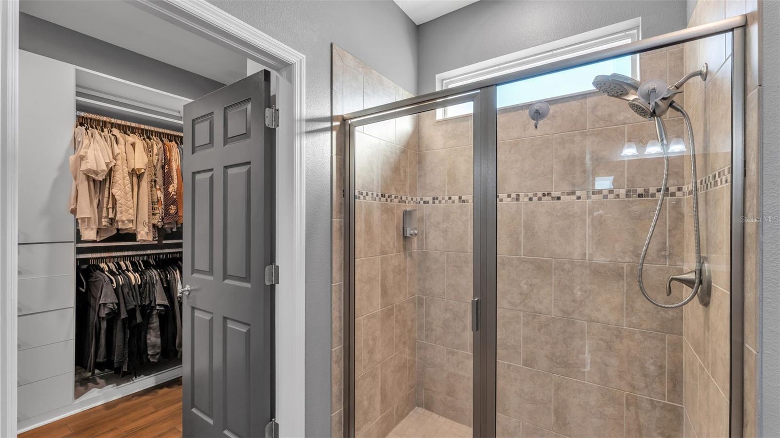 Image 24 of 48 For 6247 Hawk Grove Court