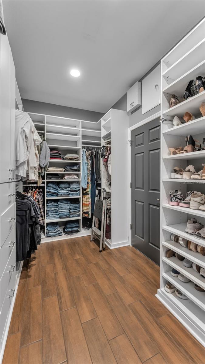 Image 26 of 48 For 6247 Hawk Grove Court