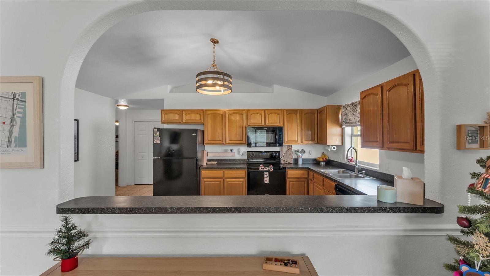 Image 18 of 29 For 702 Lemon Avenue