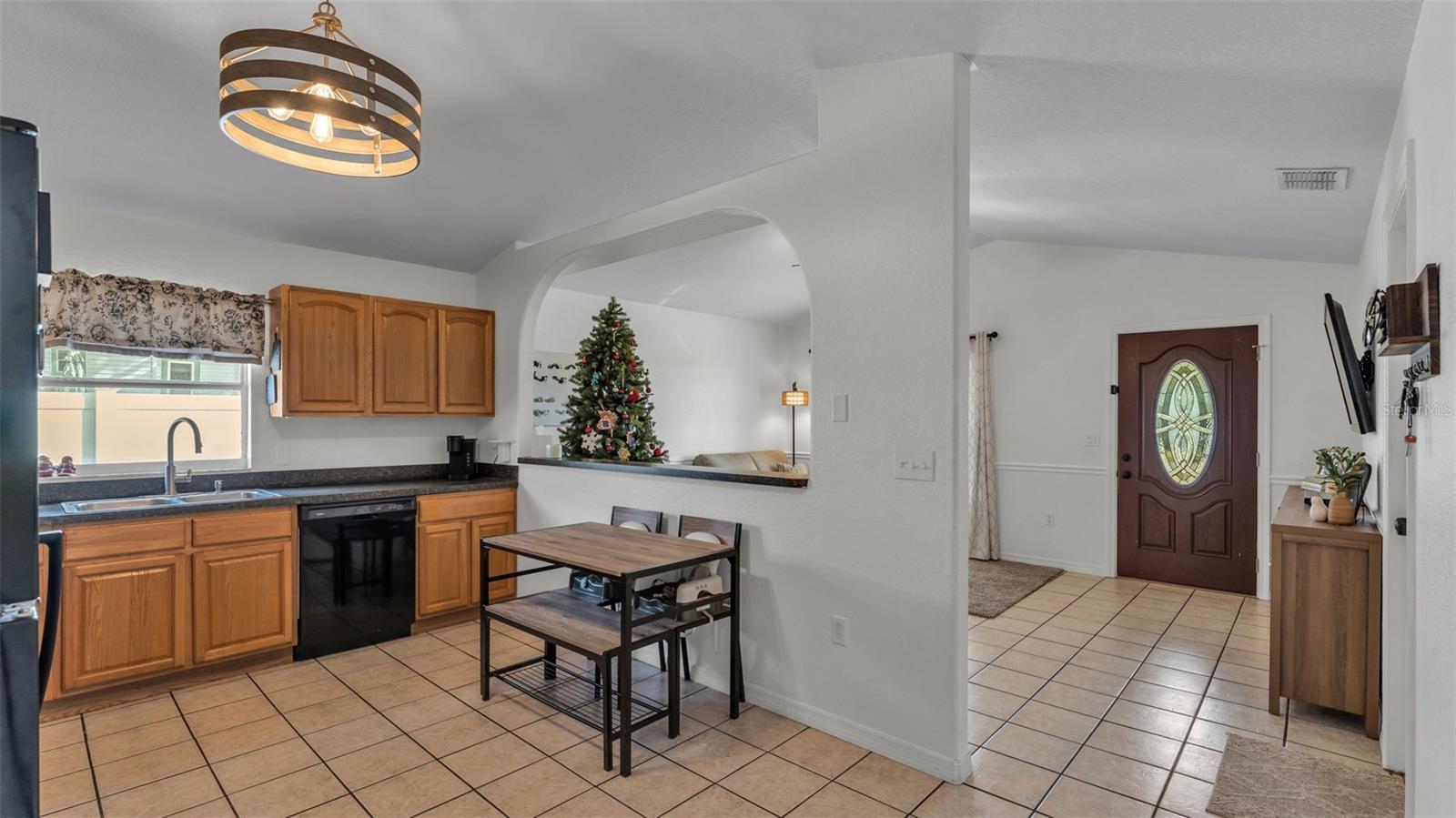 Image 19 of 29 For 702 Lemon Avenue