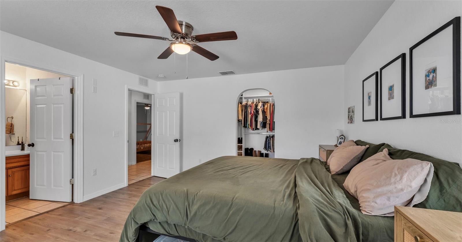 Image 21 of 29 For 702 Lemon Avenue