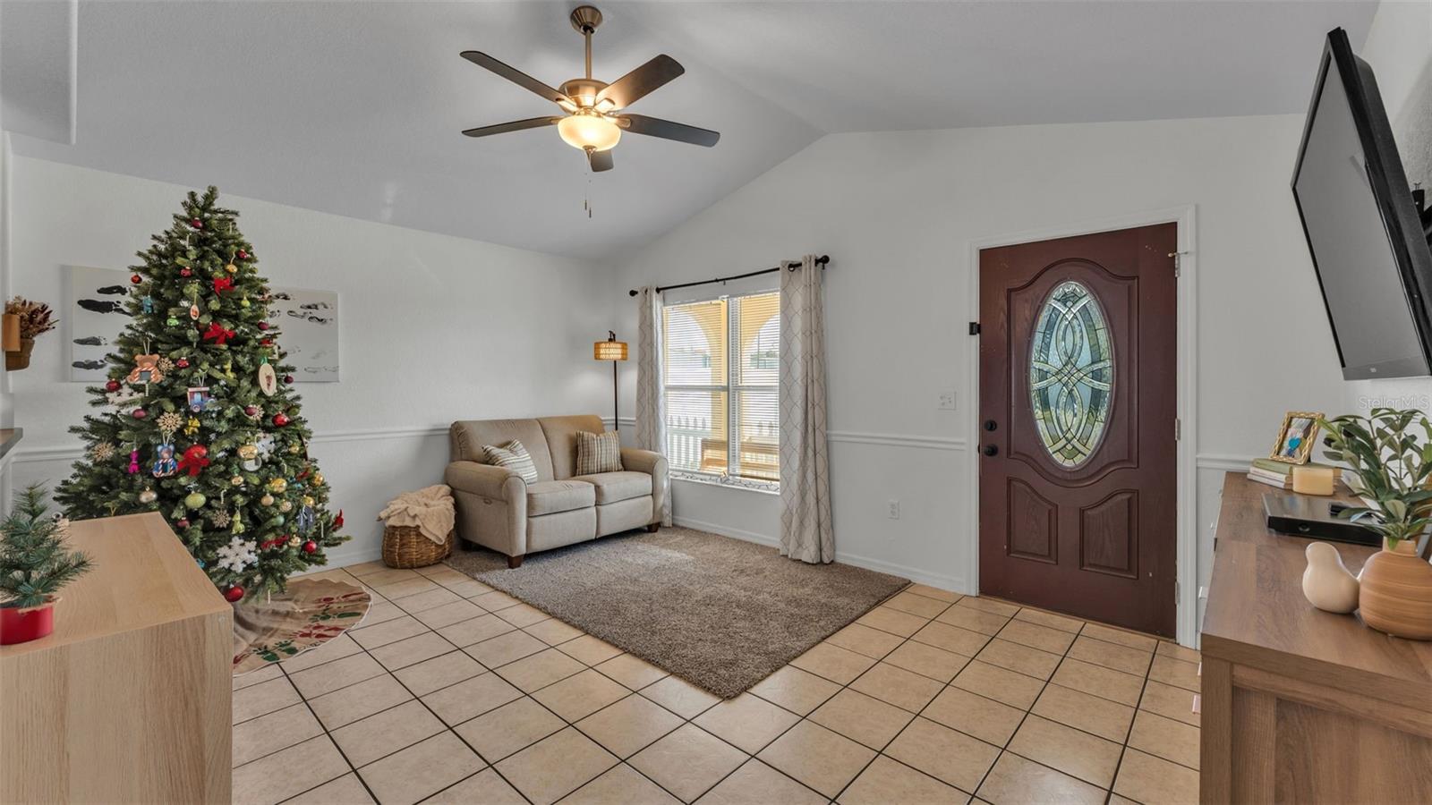 Image 4 of 29 For 702 Lemon Avenue