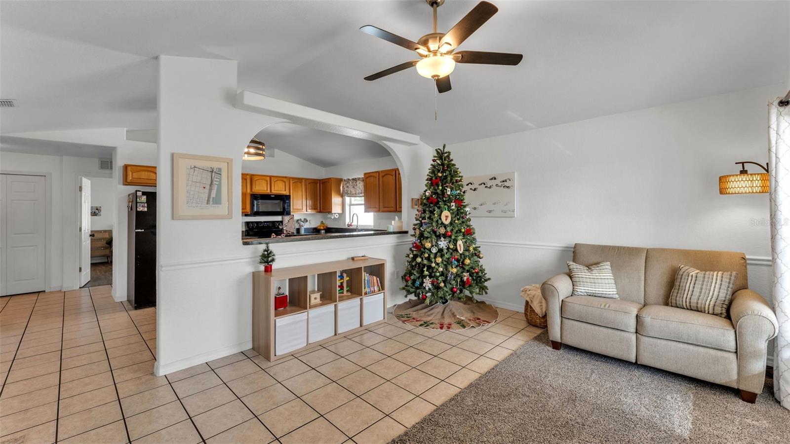 Image 5 of 29 For 702 Lemon Avenue