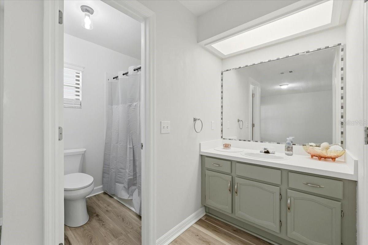 Image 14 of 38 For 664 Eagle Run