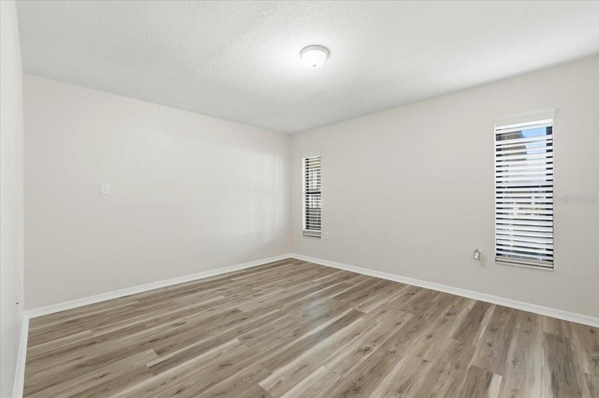 Image 19 of 38 For 664 Eagle Run