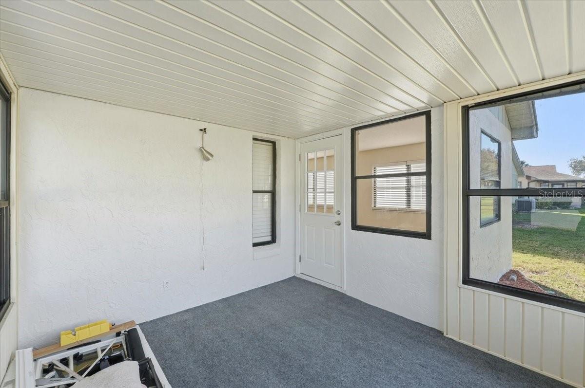 Image 25 of 38 For 664 Eagle Run