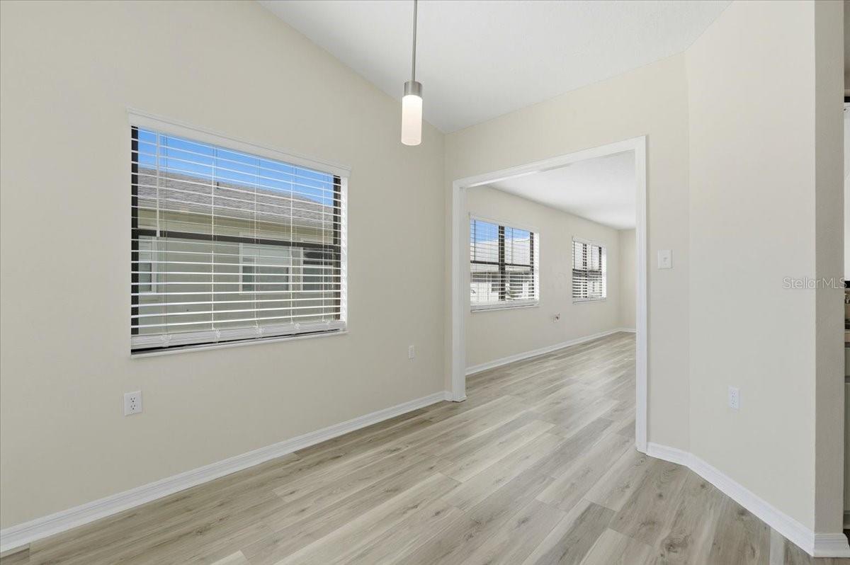 Image 7 of 38 For 664 Eagle Run