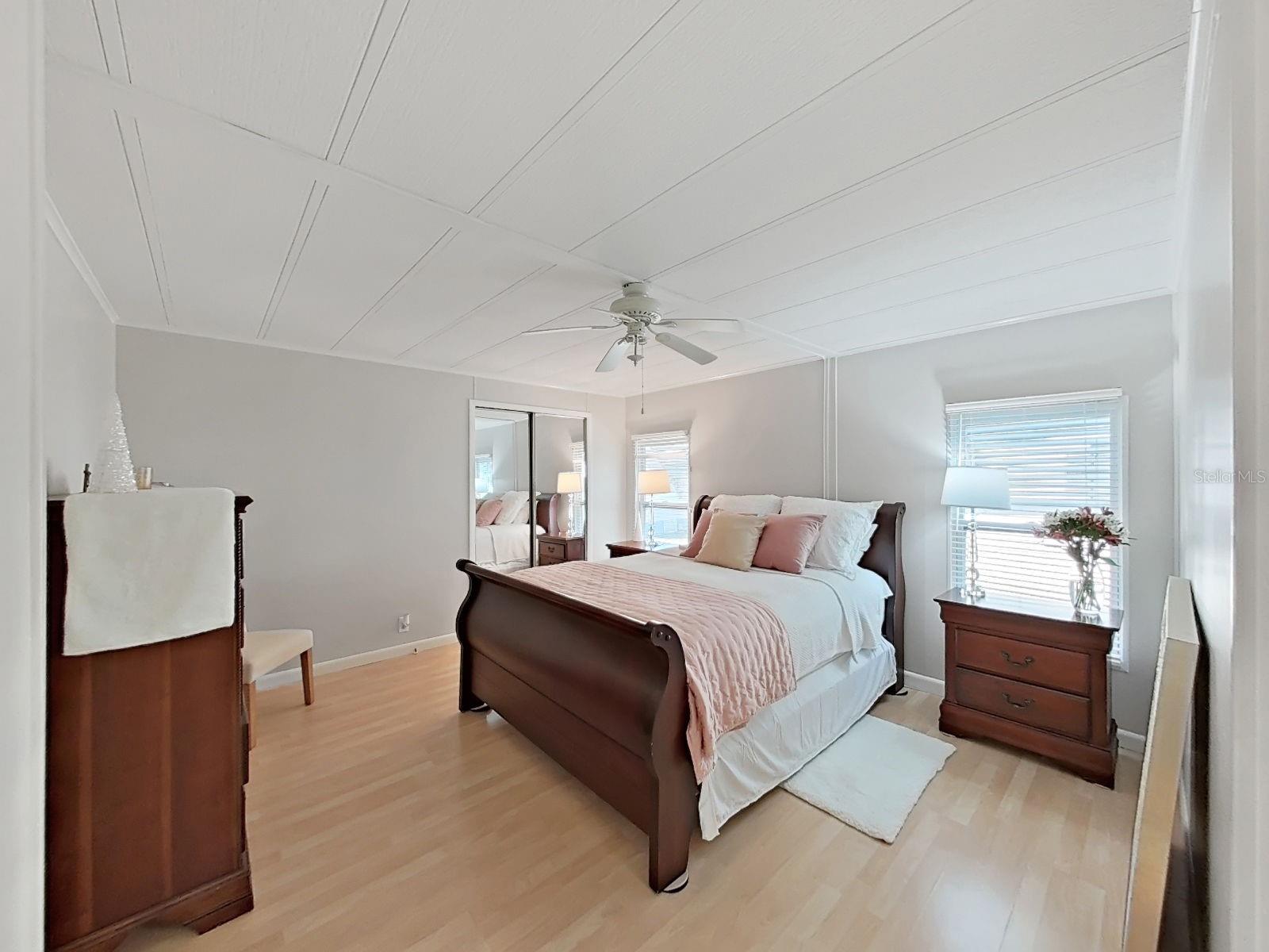 Image 27 of 42 For 4928 Foxdale Dr