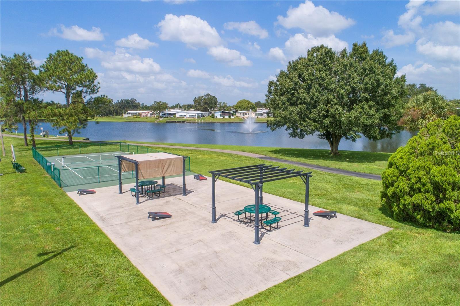 Image 37 of 42 For 4928 Foxdale Dr