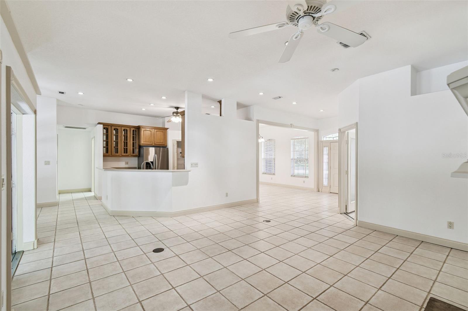 Image 11 of 52 For 520 Pinner Court