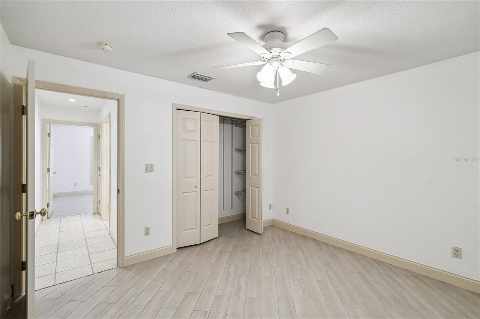 Image 28 of 52 For 520 Pinner Court