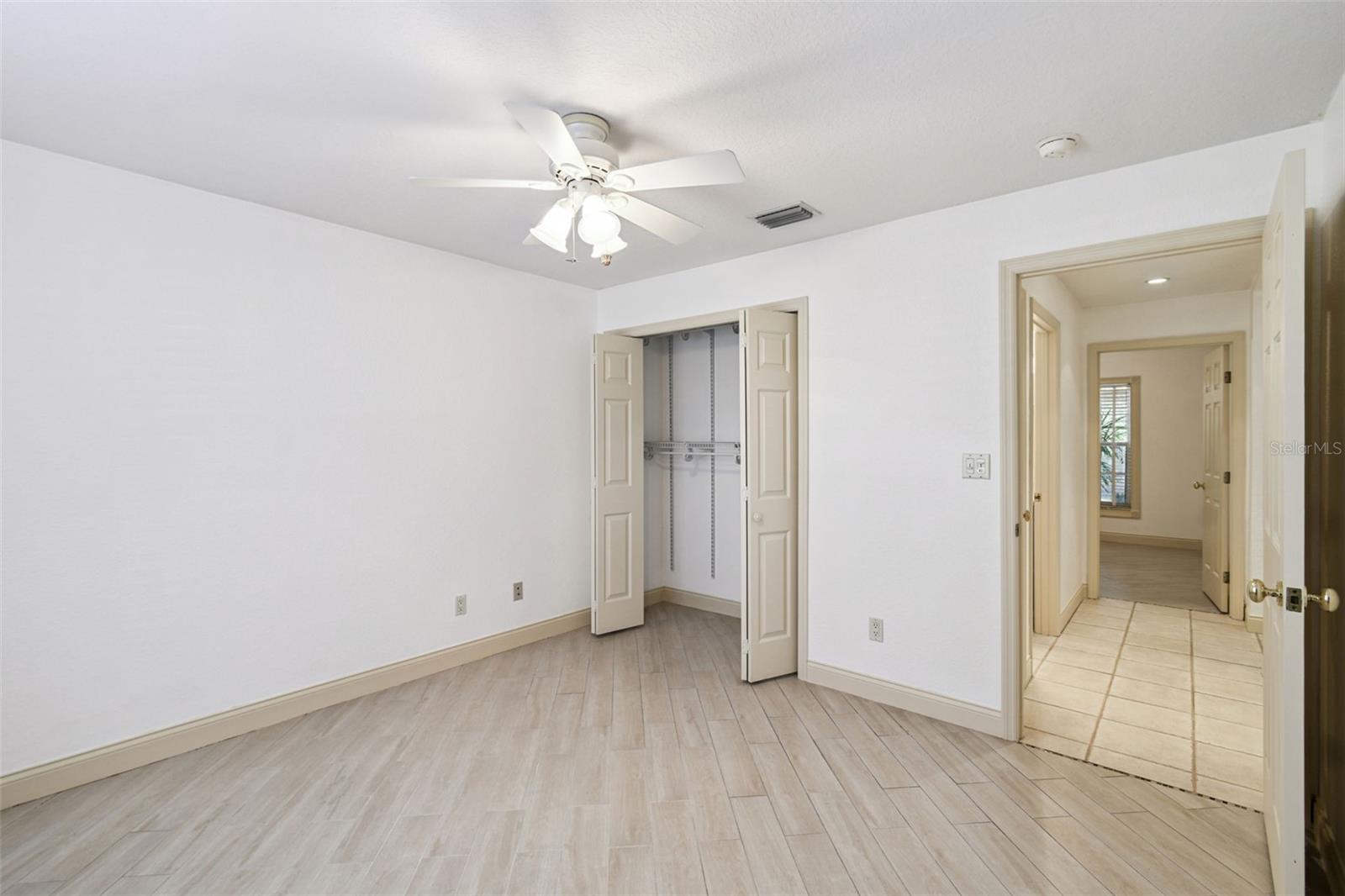 Image 32 of 52 For 520 Pinner Court