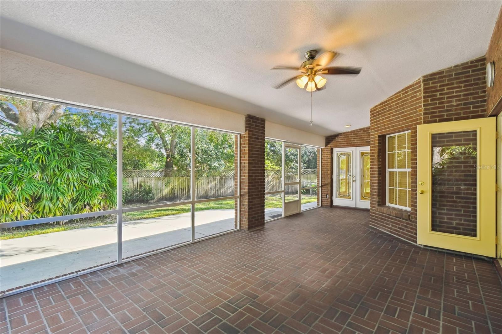 Image 38 of 52 For 520 Pinner Court