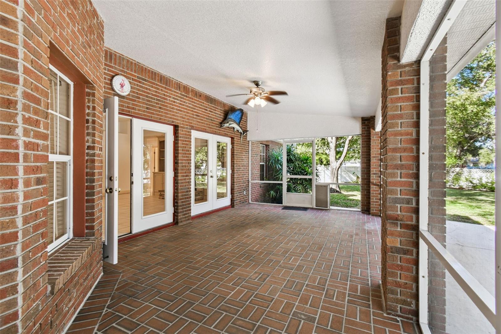 Image 39 of 52 For 520 Pinner Court