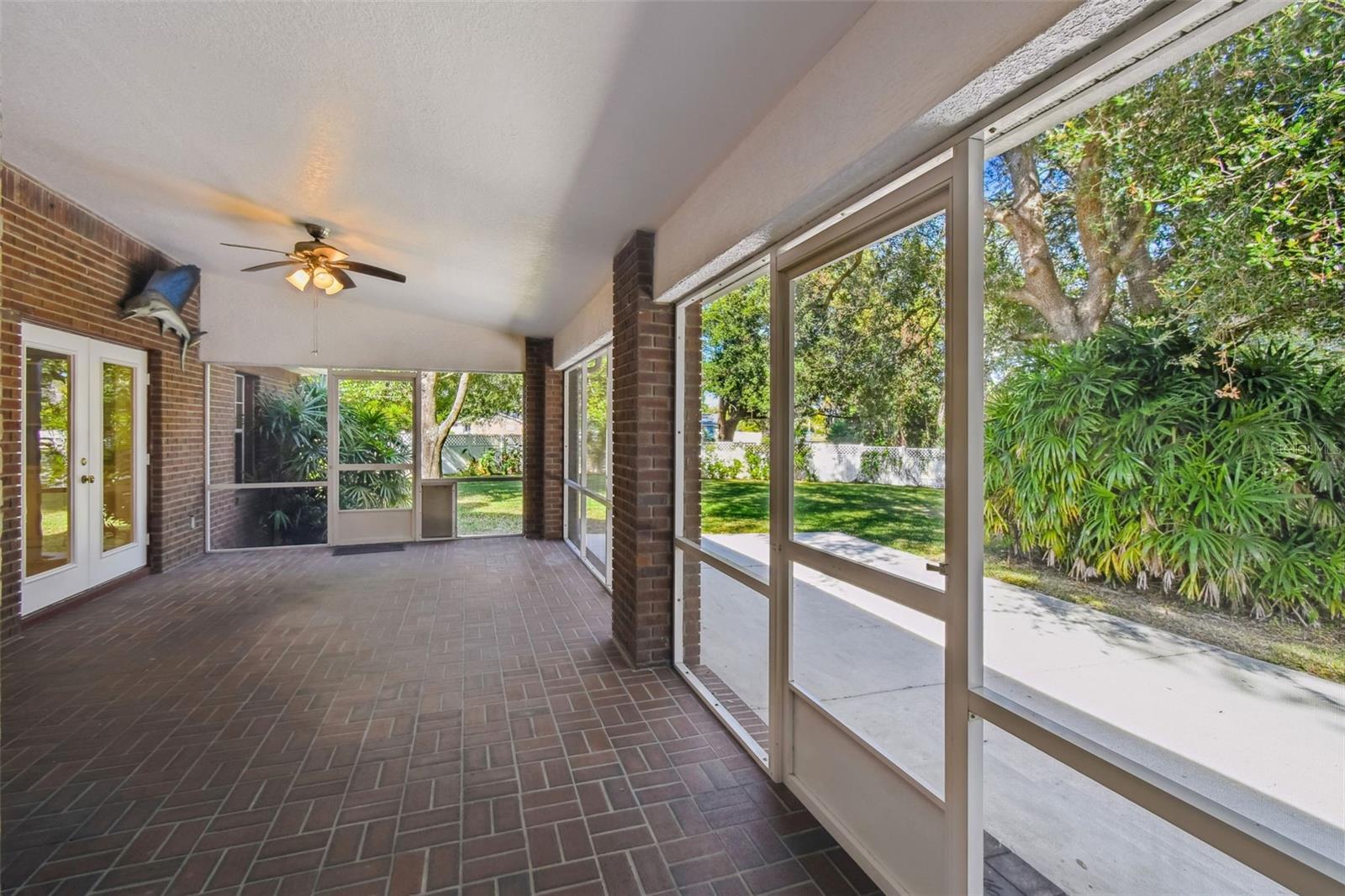 Image 40 of 52 For 520 Pinner Court