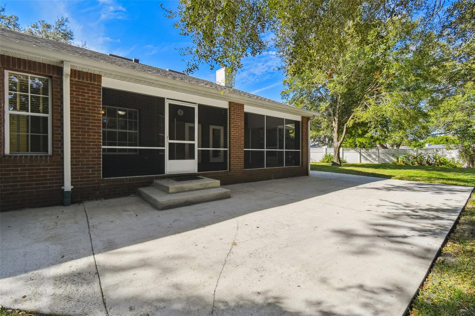 Image 44 of 52 For 520 Pinner Court