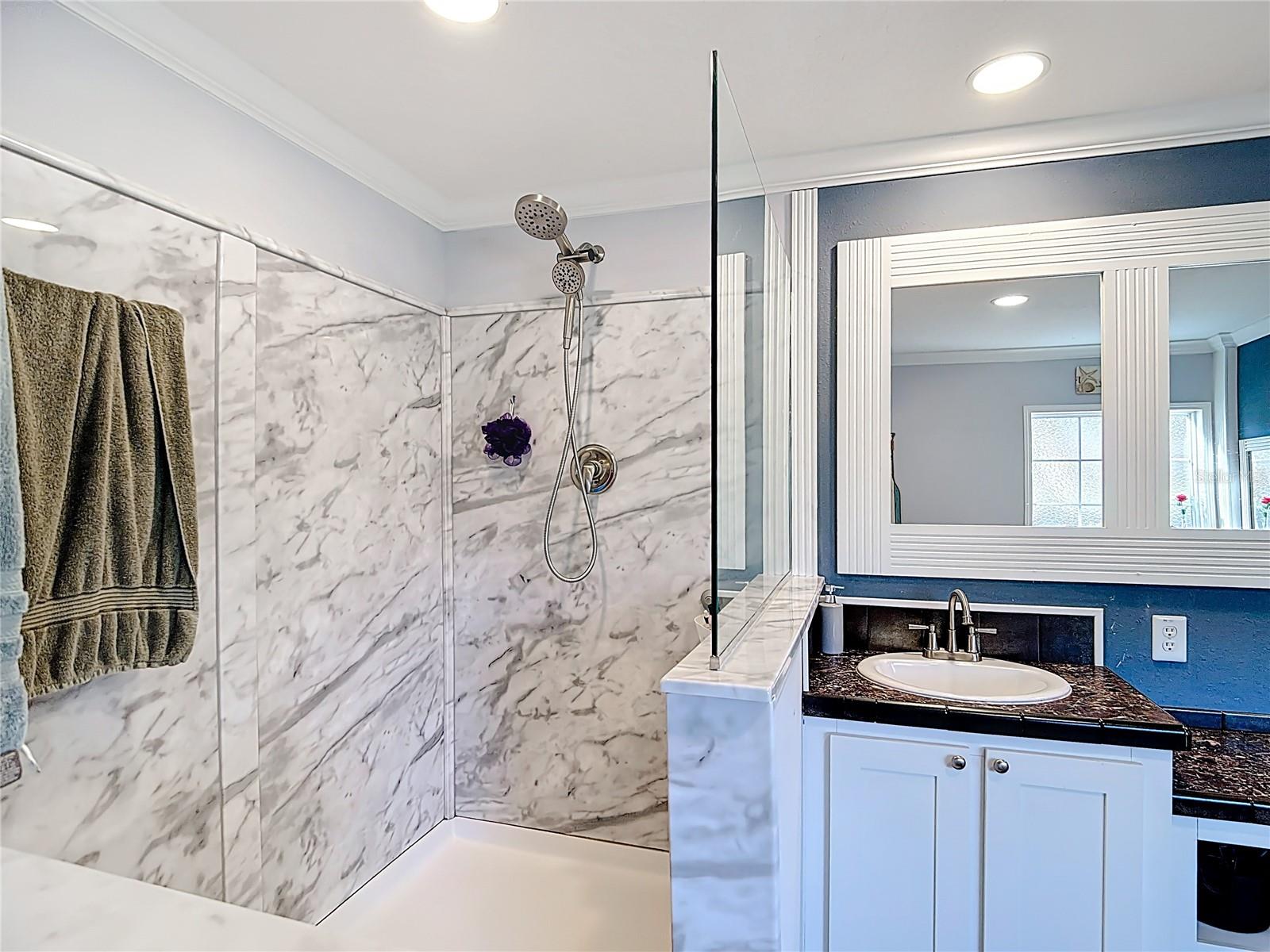 Image 16 of 35 For 3820 Teakwood Circle