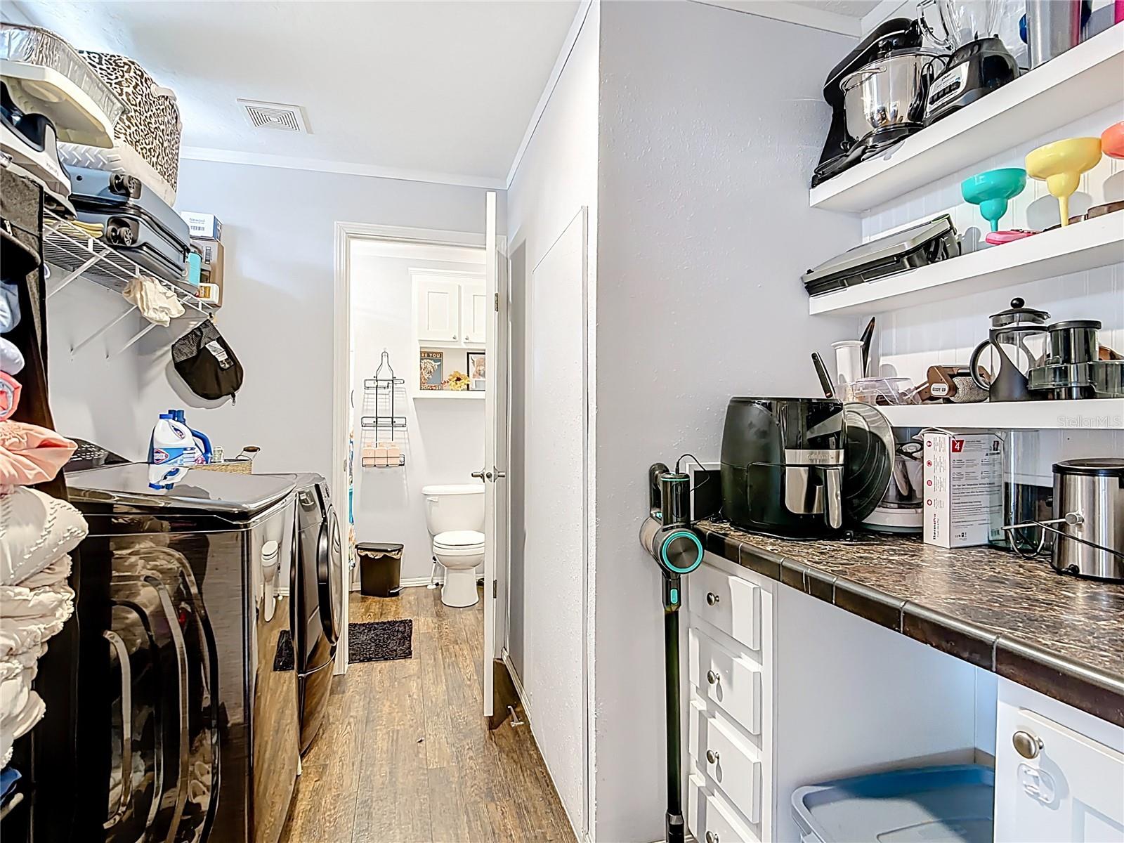 Image 22 of 35 For 3820 Teakwood Circle