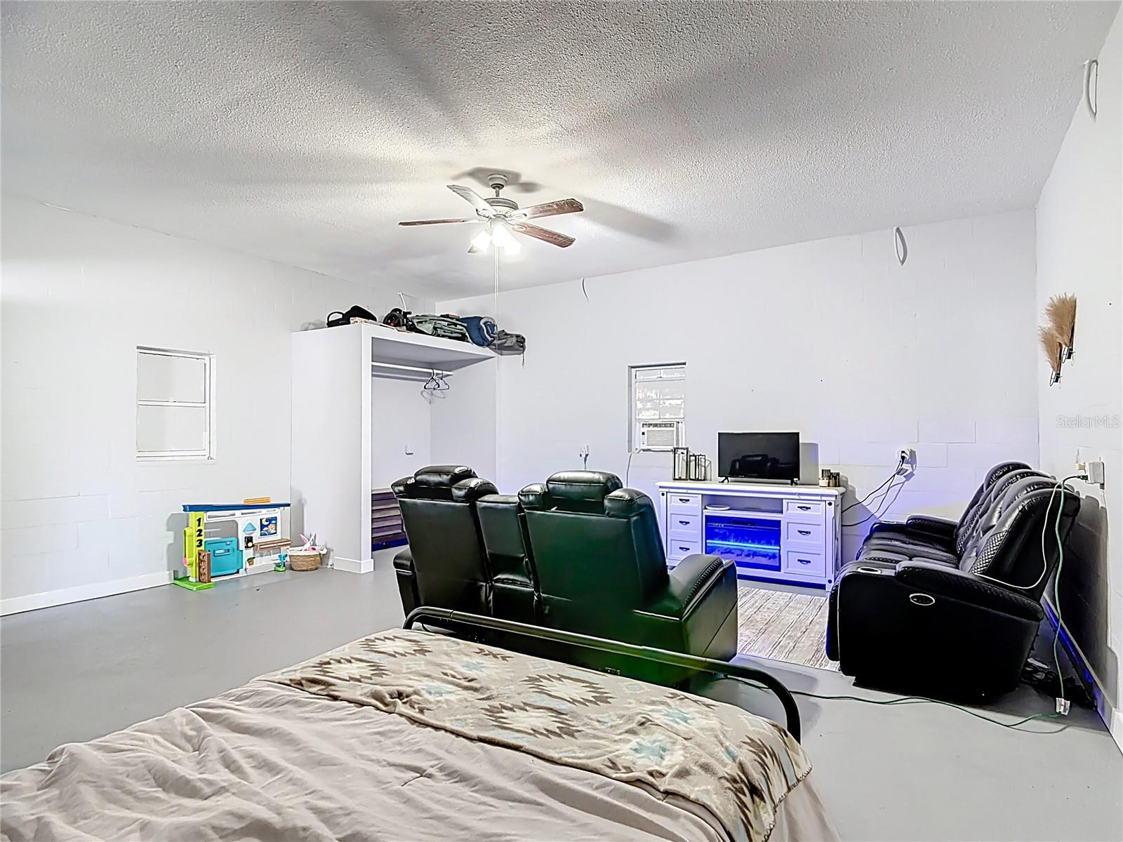 Image 32 of 35 For 3820 Teakwood Circle