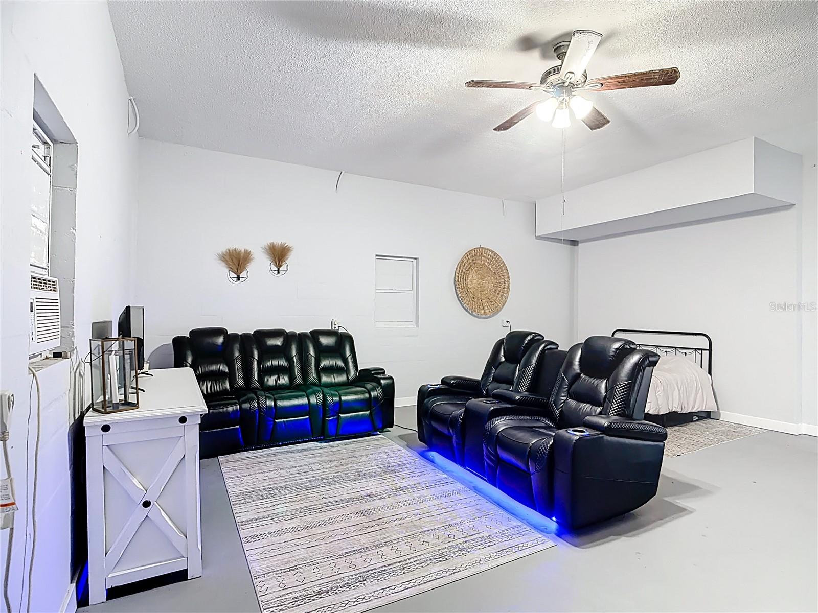 Image 33 of 35 For 3820 Teakwood Circle