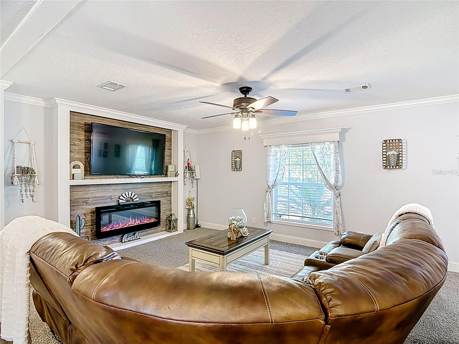 Image 4 of 35 For 3820 Teakwood Circle