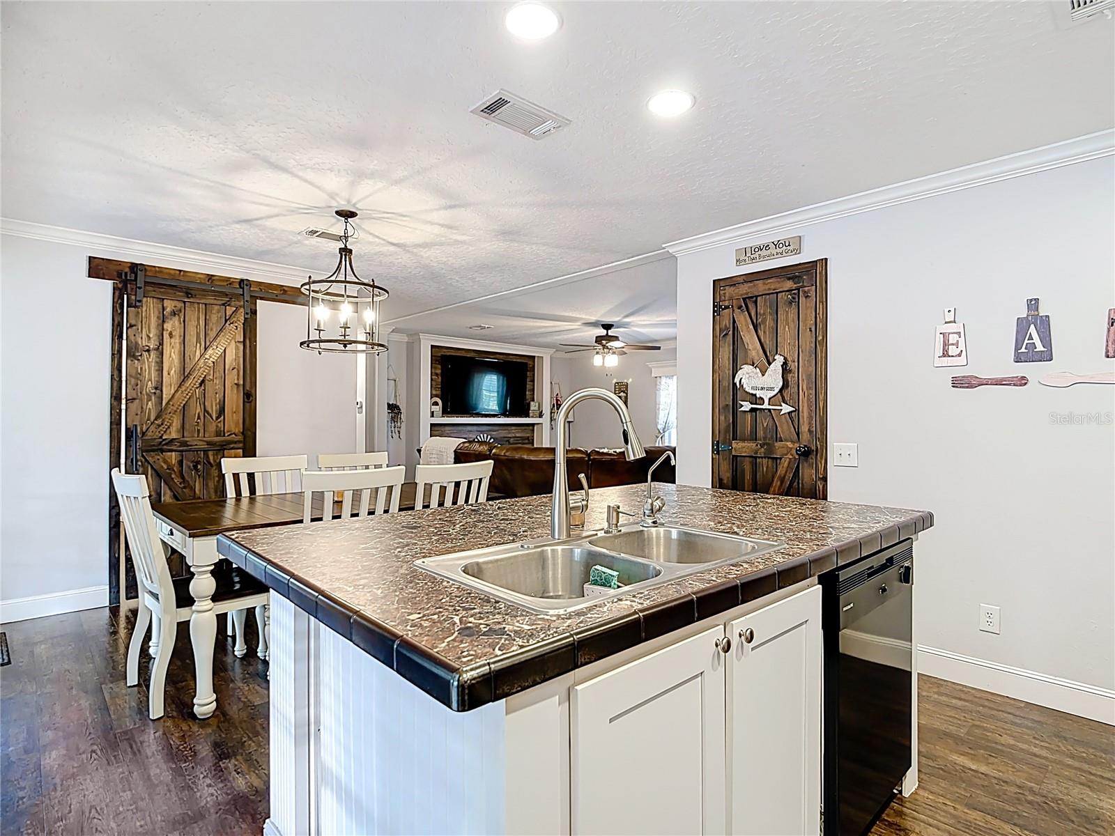 Image 9 of 35 For 3820 Teakwood Circle