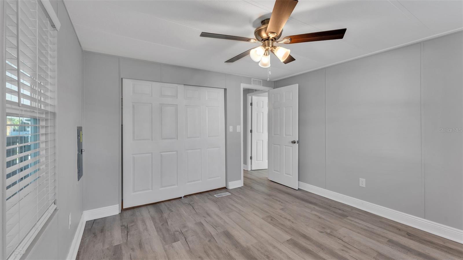 Image 17 of 26 For 2055 Floral Avenue 40