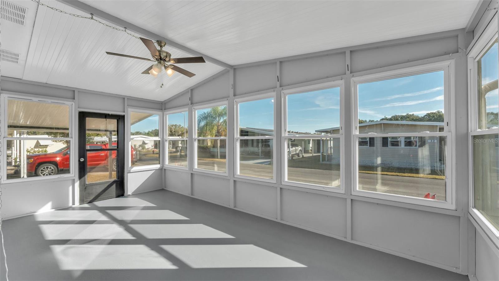 Image 20 of 26 For 2055 Floral Avenue 40