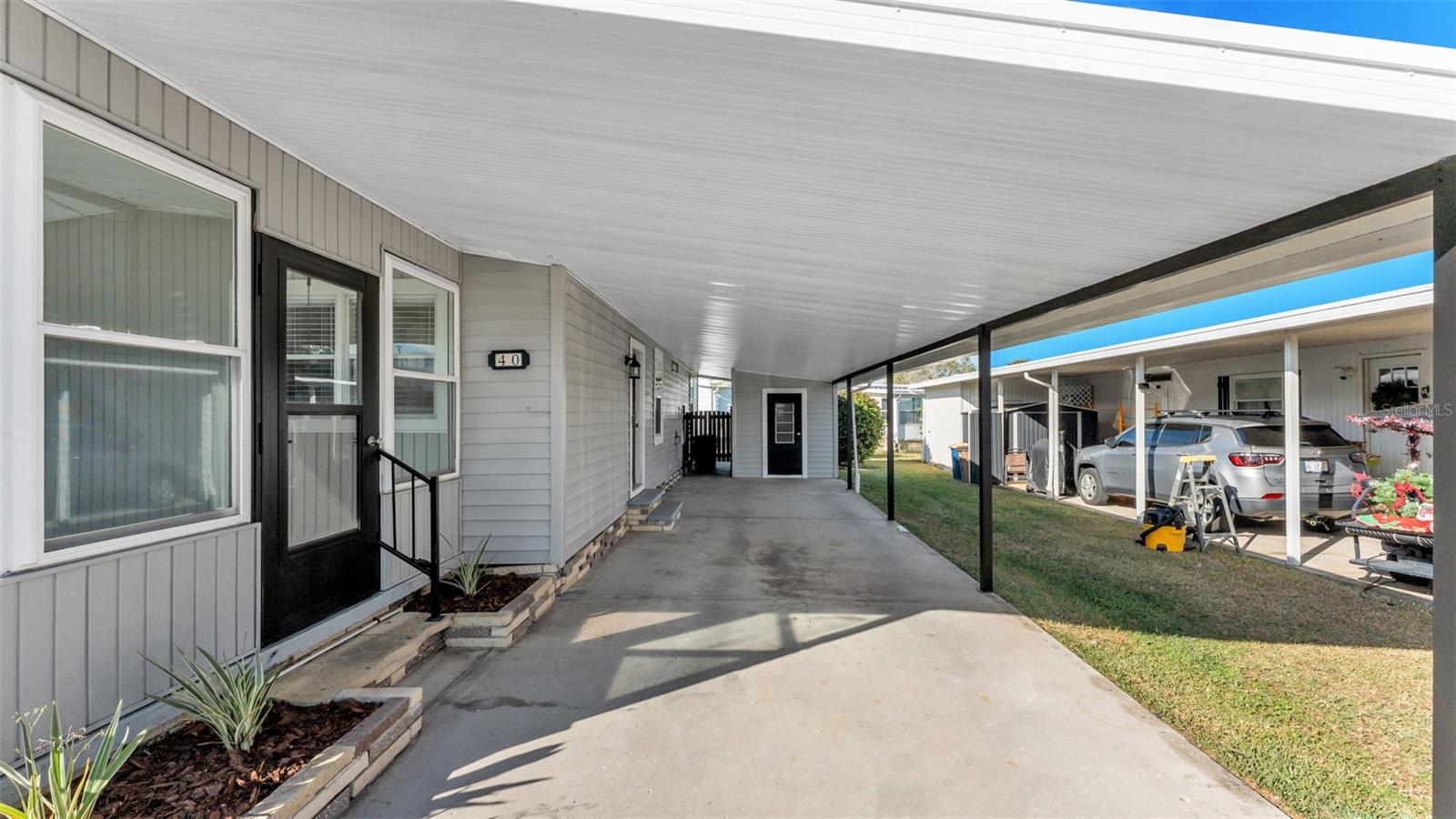 Image 21 of 26 For 2055 Floral Avenue 40