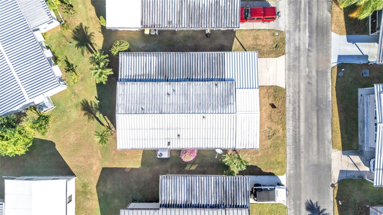 Image 25 of 26 For 2055 Floral Avenue 40